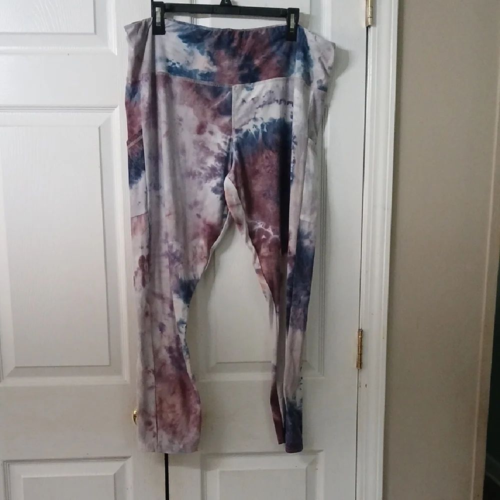 True Craft Tie-Dye Leggings  side pockets  mauve purple blue Sz 3X  EUC